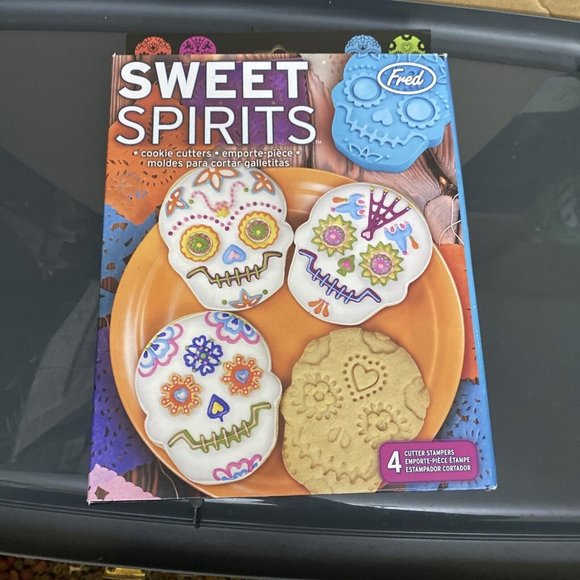Fred & Friends Sweet Spirits Kooky Creepy Sugar Skull Cookie Cutters Stampers - Picture 4 of 4